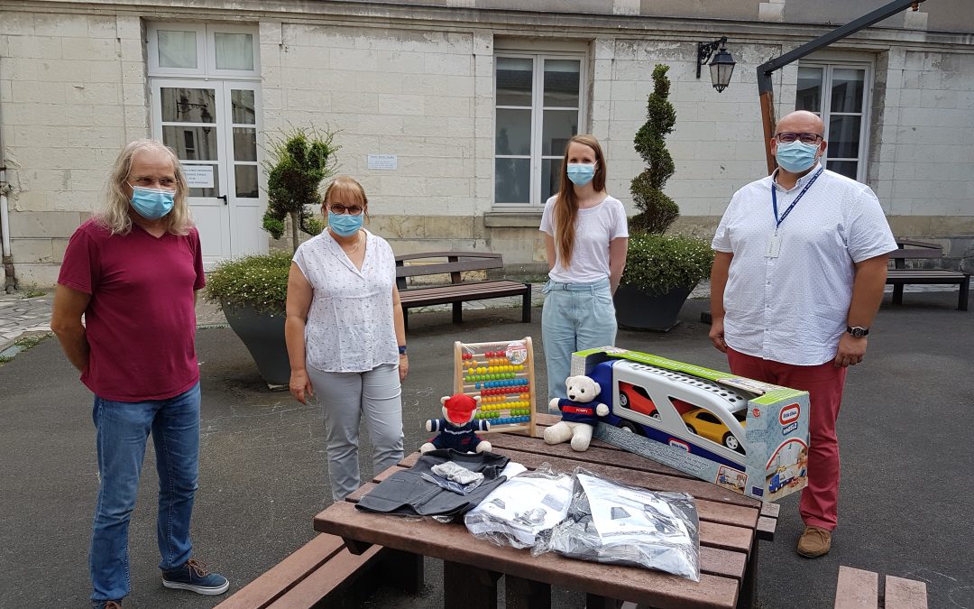 Don de  jeux au CAMSP de Clocheville